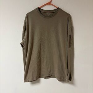 Kuhl Men’s Tee Shirt Born to Be Wild Organic Cotton Thumb Hole XL